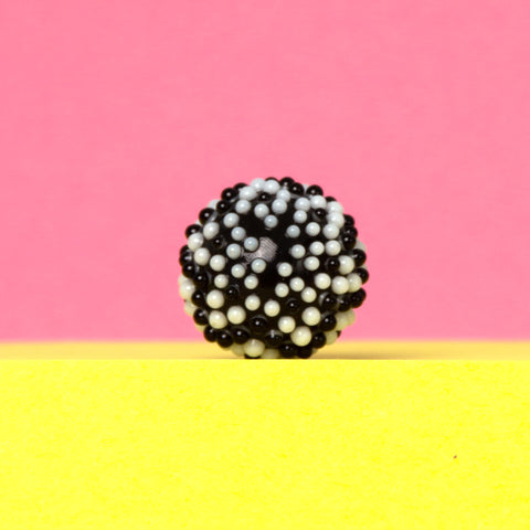 Lampwork Glasanhänger: Dotted Pattern Schwarz-Weiß – Handgemacht, Unikat Schmuck