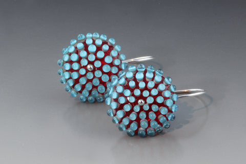 Speckles.
